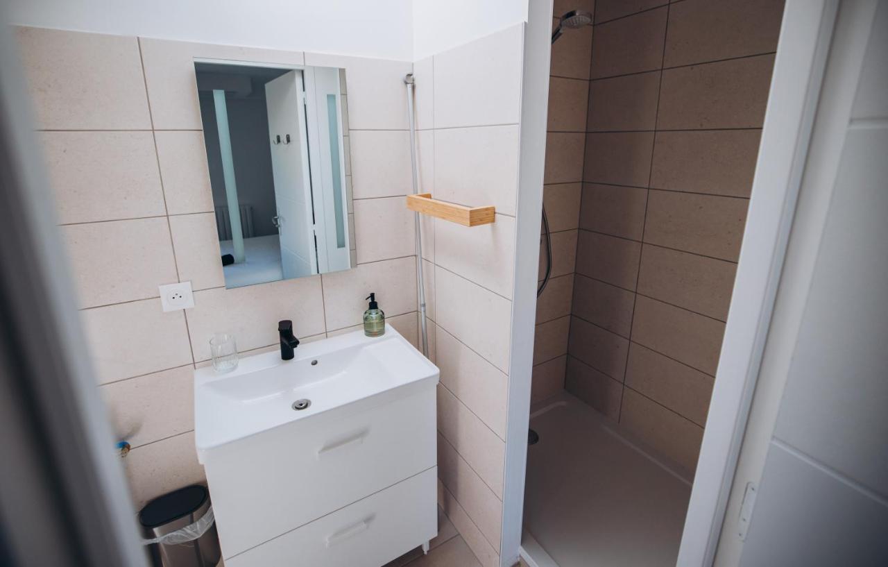Bigouden Makers Hotel Pont-lʼAbbé Екстериор снимка